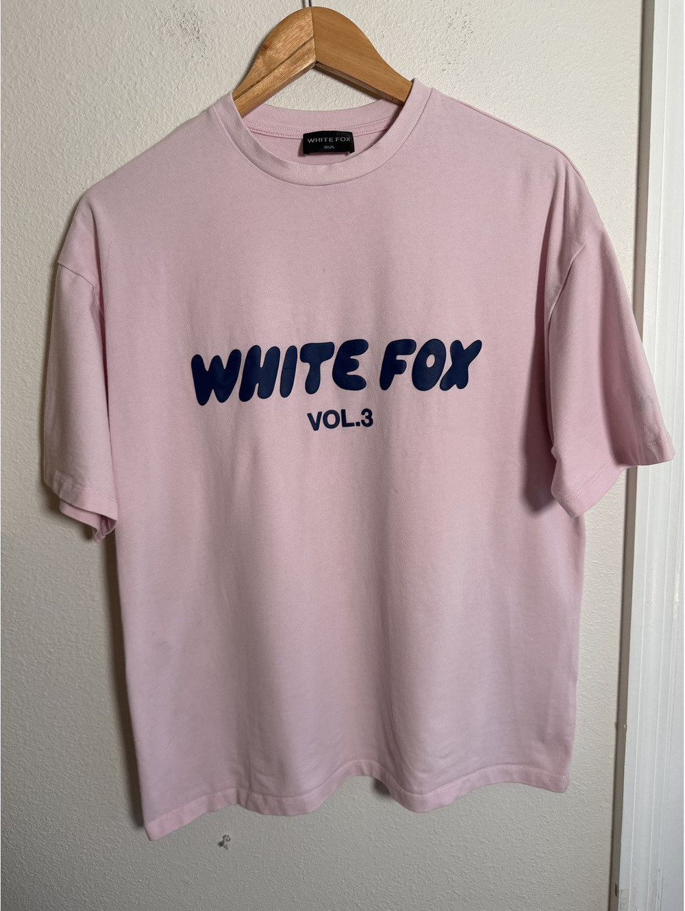 White Fox Vol. 3 Oversized T-Shirt Bubblegum Pink Navy Size XS/S